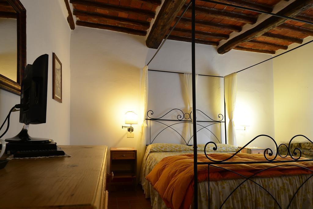 Hostal La FIABA Castellina in Chianti Habitación foto