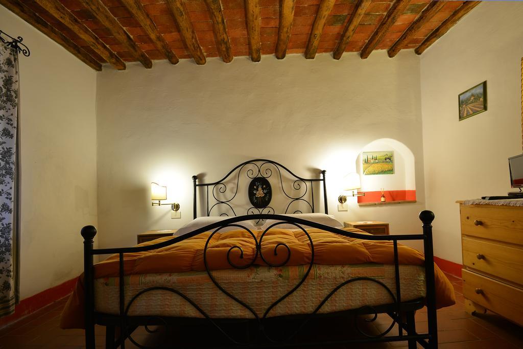 Hostal La FIABA Castellina in Chianti Habitación foto