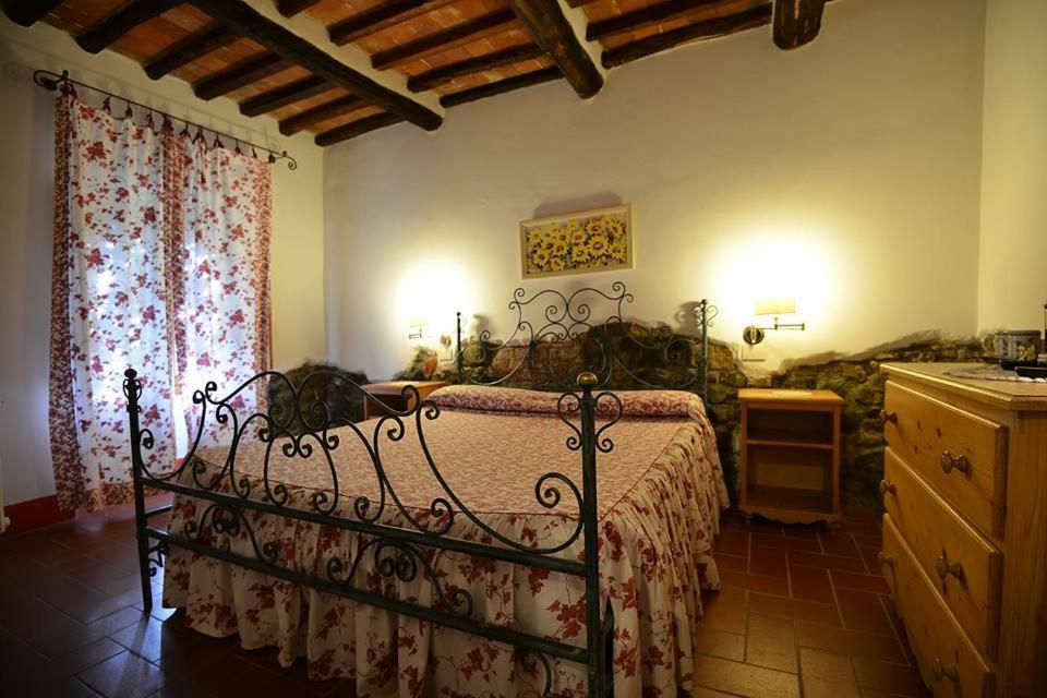 Hostal La FIABA Castellina in Chianti Exterior foto